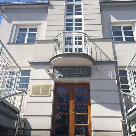 Astoria - Literatow Couette-café 2*